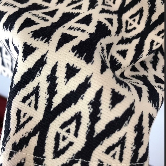 H&M dress. Cute and stretchy - Picture 4 of 6